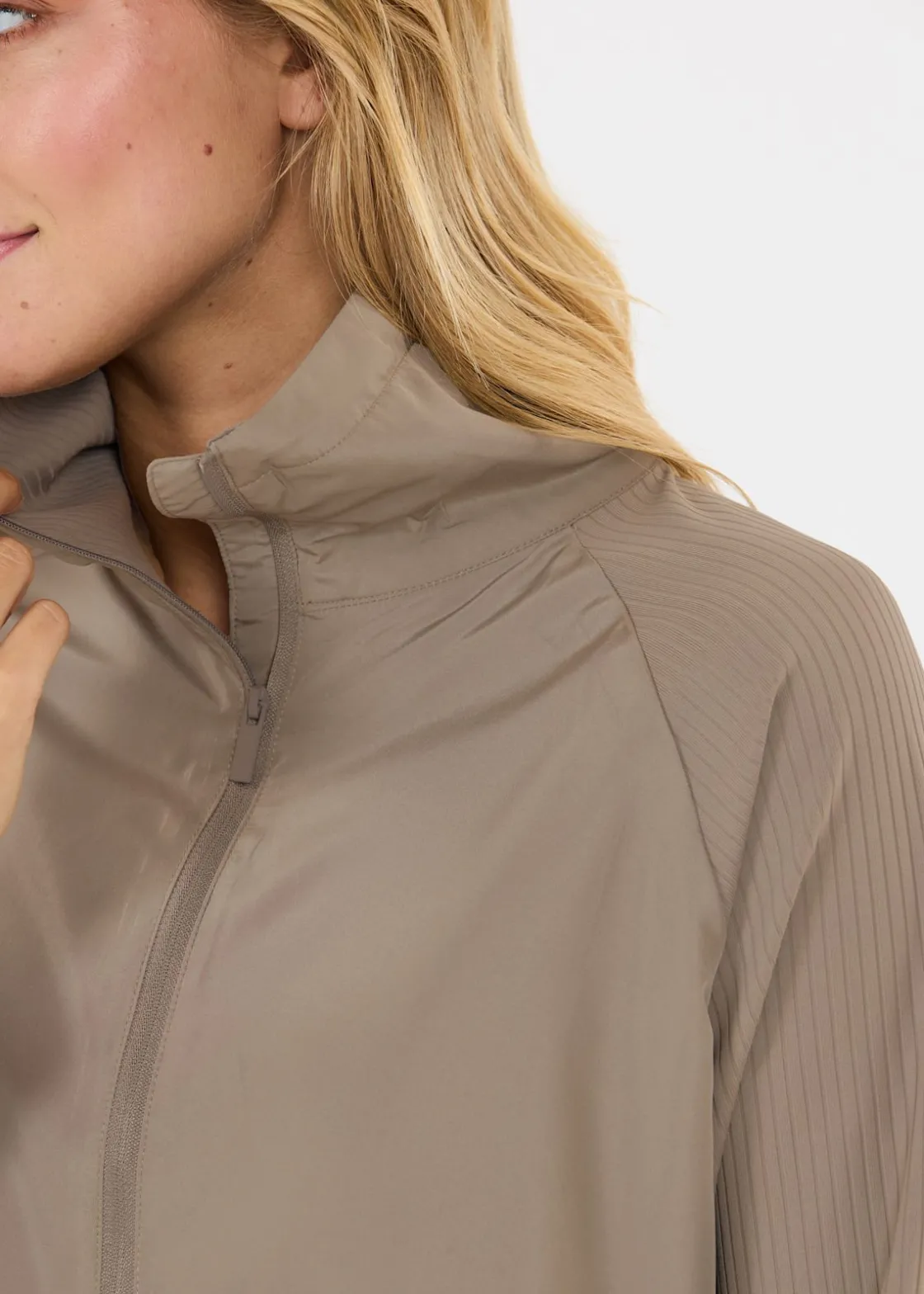 Clearance Athlecia Aiana W Jacket Greige