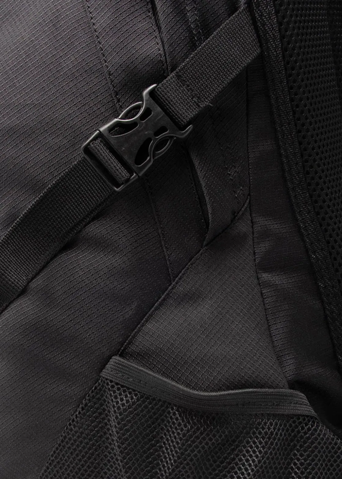 Best Swedemount Columbus 30L Black