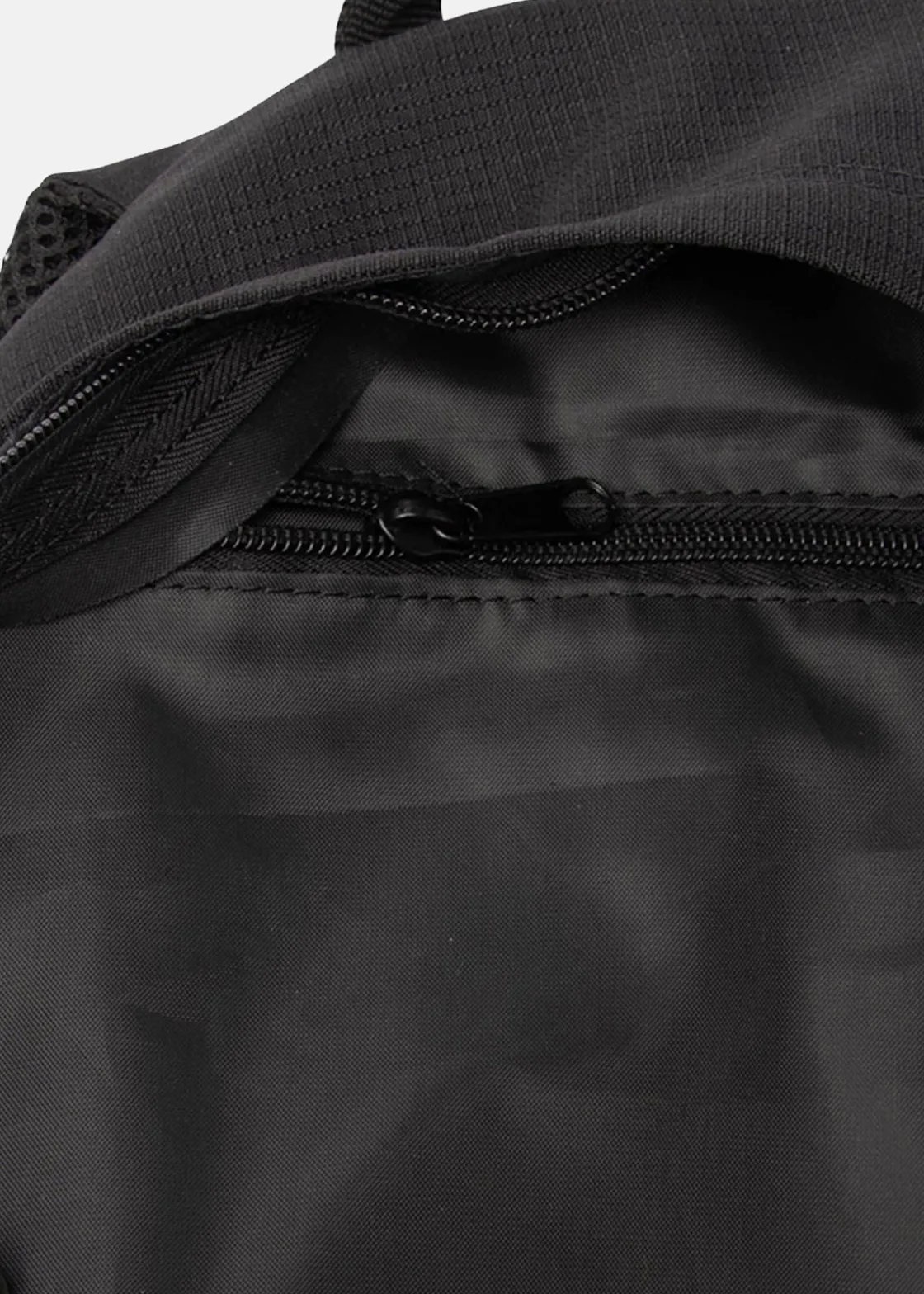 Best Swedemount Columbus 30L Black