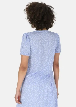 Hot Seaside Maine Blouse W Blue Flower