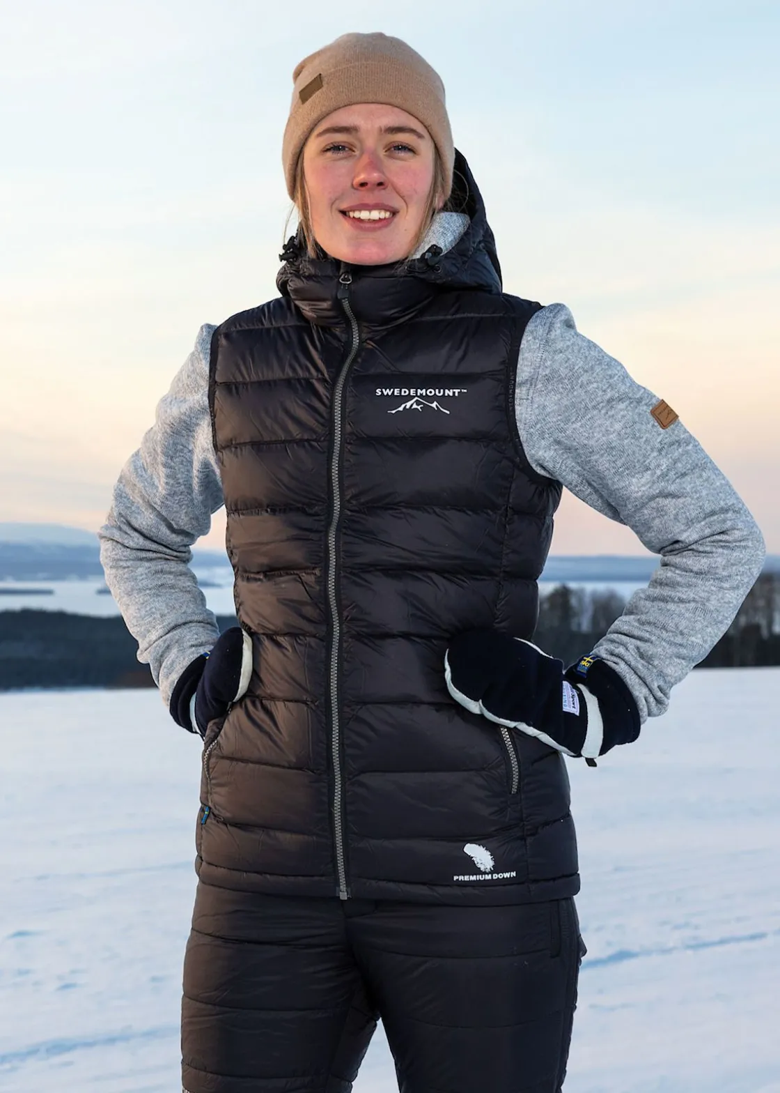 Hot Swedemount Östersund Down Vest W Almond